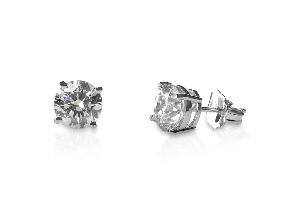6 Must-Have Jewelry Pieces Every Woman Should Own